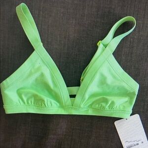 {LULULEMON} Water Surf To Sand Booster Swim Bra